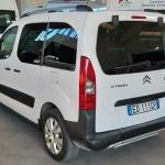 Furgone citroen berlingo con pedana