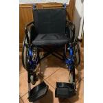 Carrozzina disabili pieghevole con ruote grandi