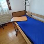 Letto in legno con telecomando Materasso anti decubito.