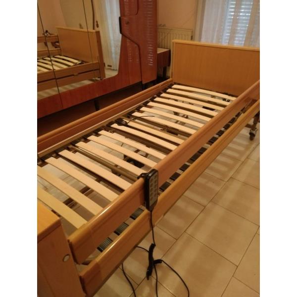 Letto ortopedico elettrico per disabili