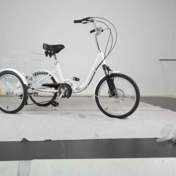 bicicletta bianchi a tre ruote