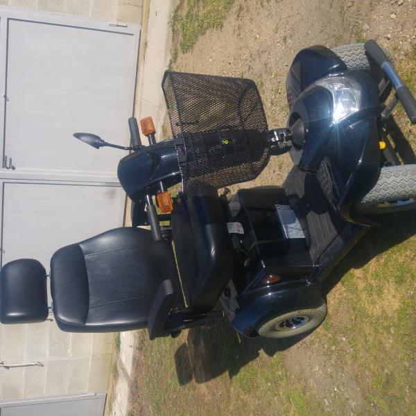 MOTORETTA ELETTRICA ANZIANI e DISABILI