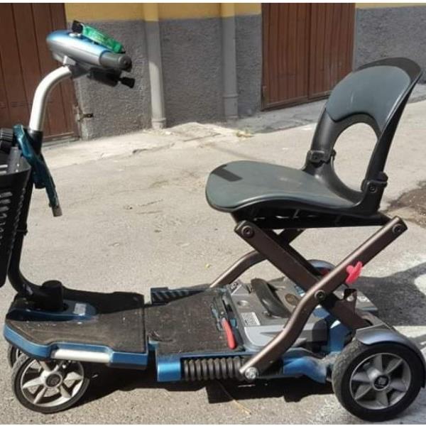 Scooter elettrico per disabili.
