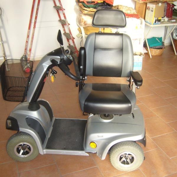 SCOOTER ELETTRICO PER ANZIANI