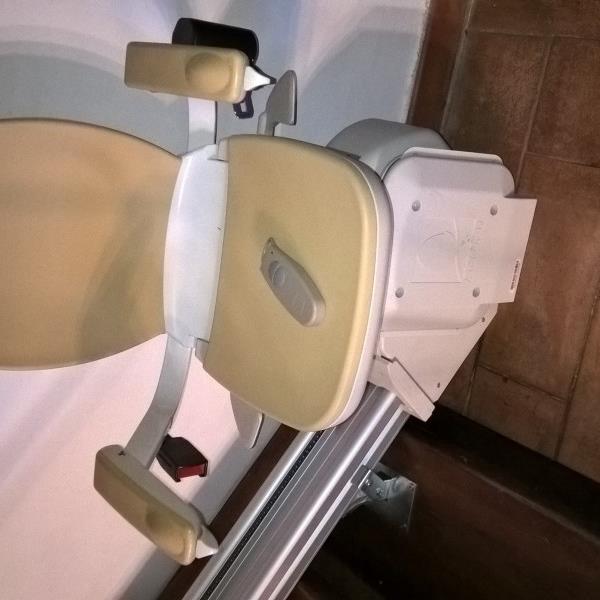 •	Montascale ACORN Superglide 130 PERFETTO