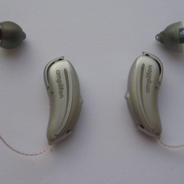 Apparecchi acustici (coppia) ultima generazione Amplifon