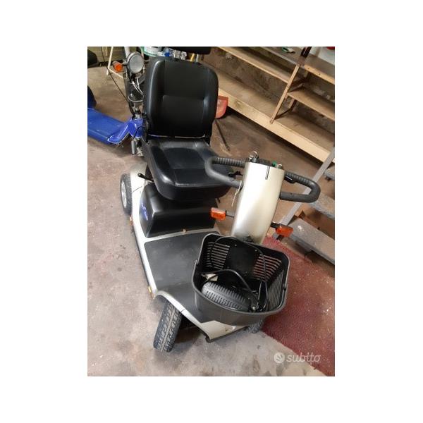 scooter elettrico per anziani e disabili