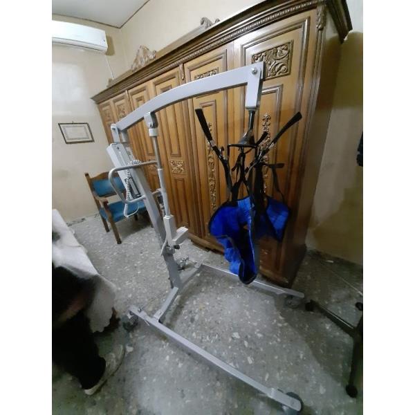 Sollevatore elettrico per anziani e disabili