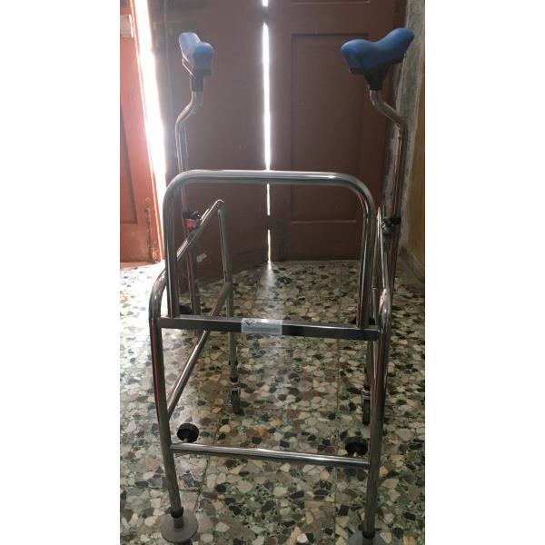 Deambulatore ascellare