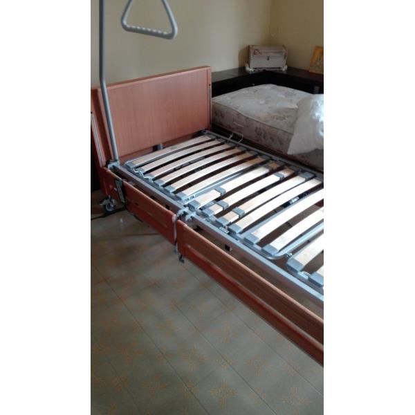 Vendo letto super automatuco usato soltanto   per due mesi