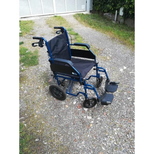 vendo carrozzina pieghevole