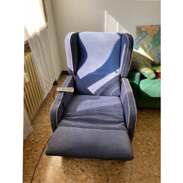 Poltrona relax fit a presidio medico Usata