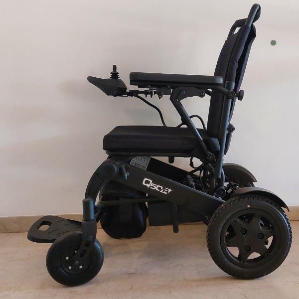 Carrozzina elettrica pieghevole QUICKIE Q50 taglia 43