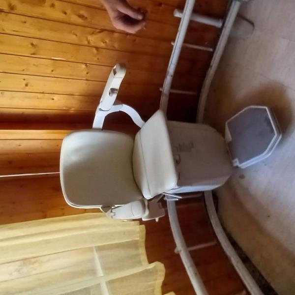 Montascale Stannah per disabili e anziani 
