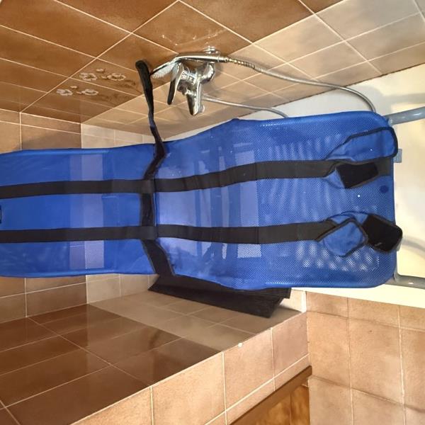 Sedia doccia akvomobility +telaio con ruote