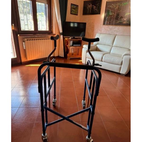 Deambulatore Rollator Pieghevole