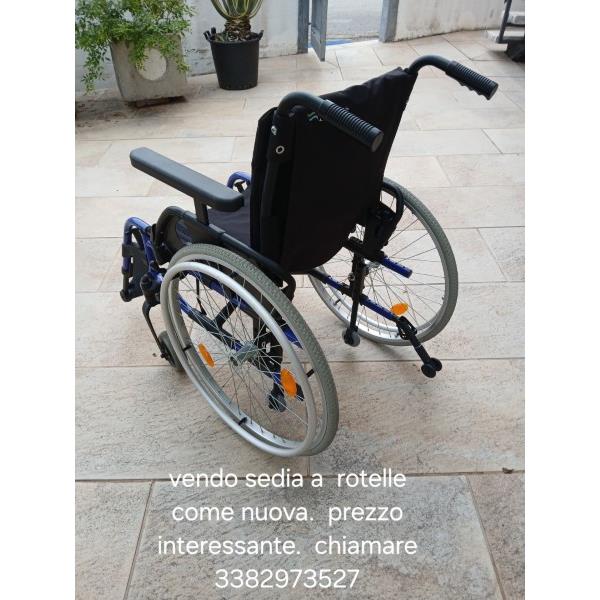 CARROZZINA PIEGHEVOLE COME NUOVA 