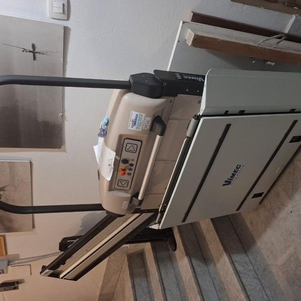 Sollevatore a pedana per carrozzina 