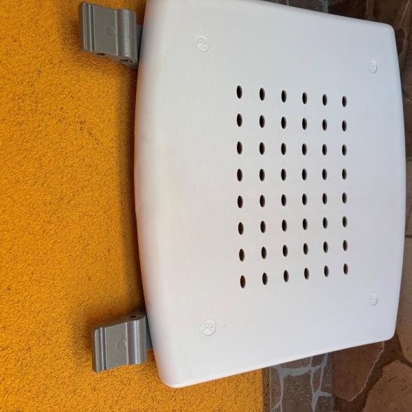 Sedia da bagno a muro
