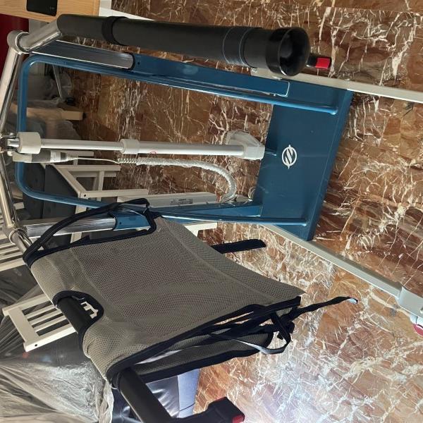 Sollevatore elettrico con batteria ricaricabile